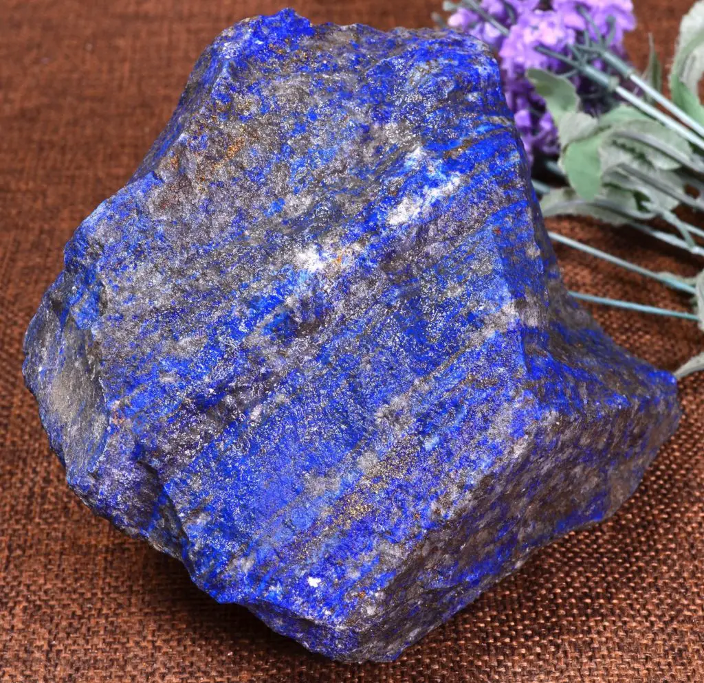 Blue natural lapis lazuli, lazurite